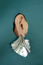 Load image into Gallery viewer, Sand Dune Earrings