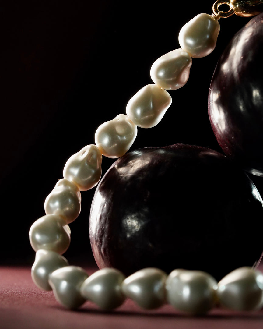 Oceanic pearl choker