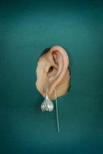Load image into Gallery viewer, Shoreline Tulip danglers