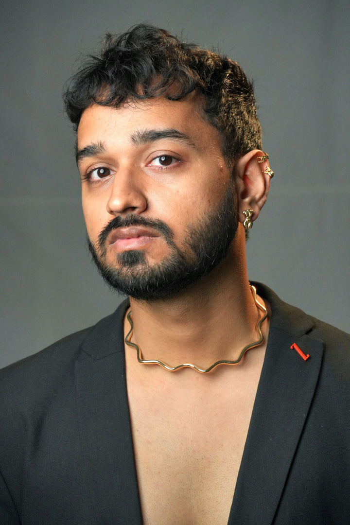 Curves for days choker