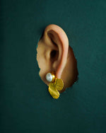 Load image into Gallery viewer, Half Pearl Blooms
