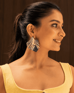 Load image into Gallery viewer, Sand Dune Earrings